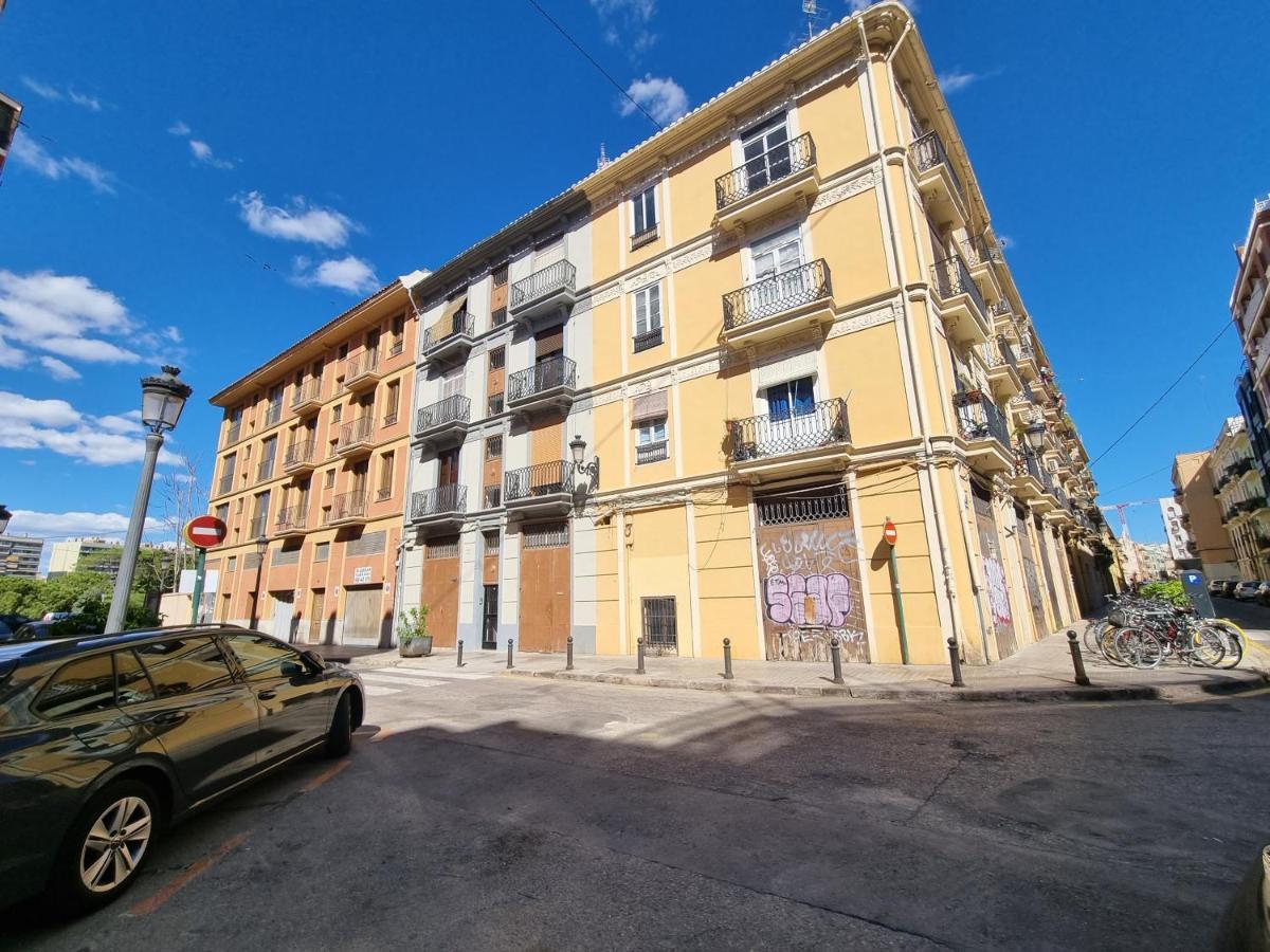 Centrica Y Encantadora Vivienda. Valencia Eksteriør billede